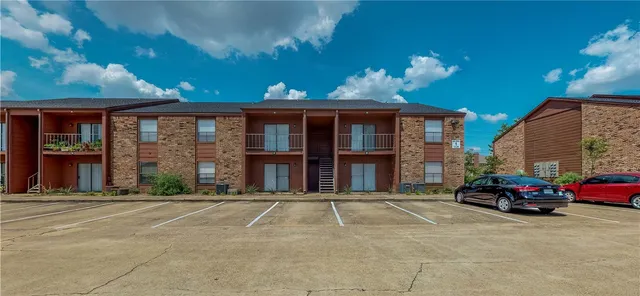 $925 | 904 University Oaks Boulevard, Unit 24, College Station, TX 77840