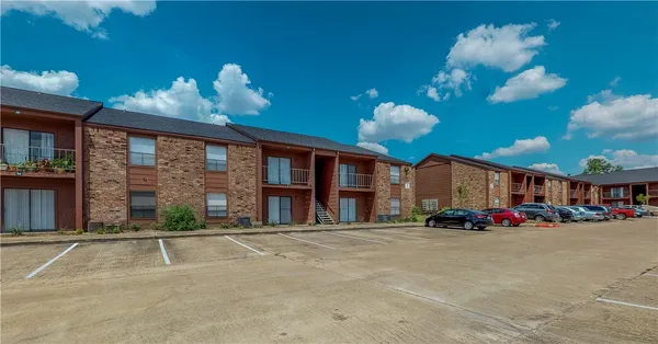 $925 | 904 University Oaks Boulevard, Unit 24, College Station, TX 77840