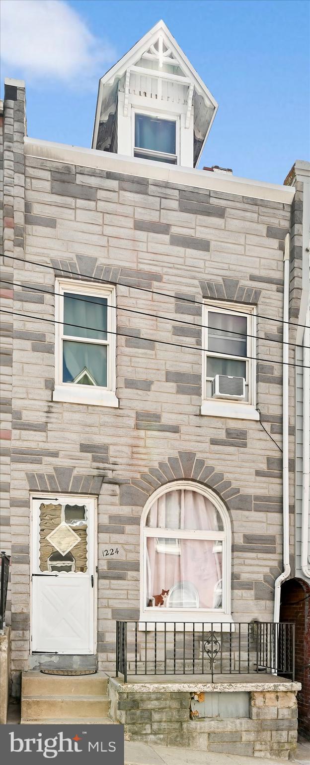 1224 Fidelity Street Reading, PA 19604 - Photo 3 of 28