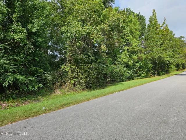 $99,500 | 923 Jeffery Drive, Laurel, MS 39440