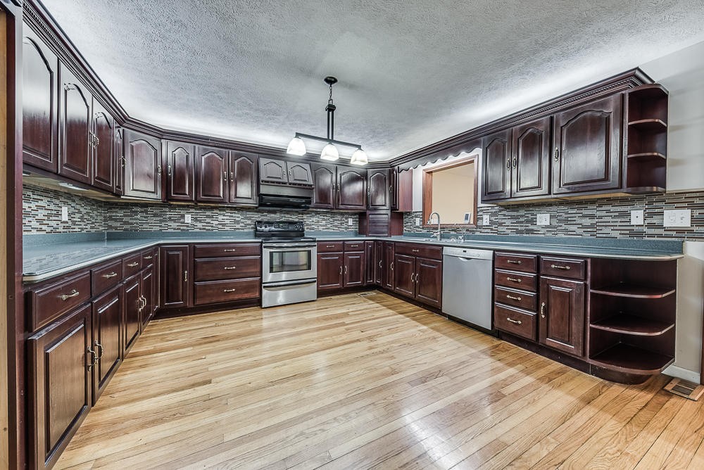 8033 Cataba Lane Corryton, TN 37721 - Photo 8 of 33 Gallery Image 8