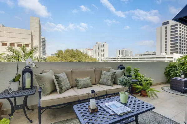 $3,200 | 600 South Dixie Highway, Unit 405, West Palm Beach, FL 33401