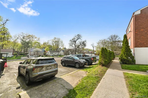 $3,125 | 79 North Broadway, Unit L1, White Plains, NY 10603
