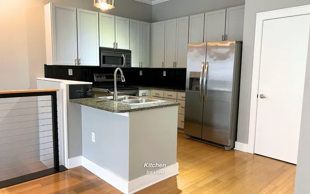 $3,200 | 129 Walnut Street, Unit 134, Chattanooga, TN 37403