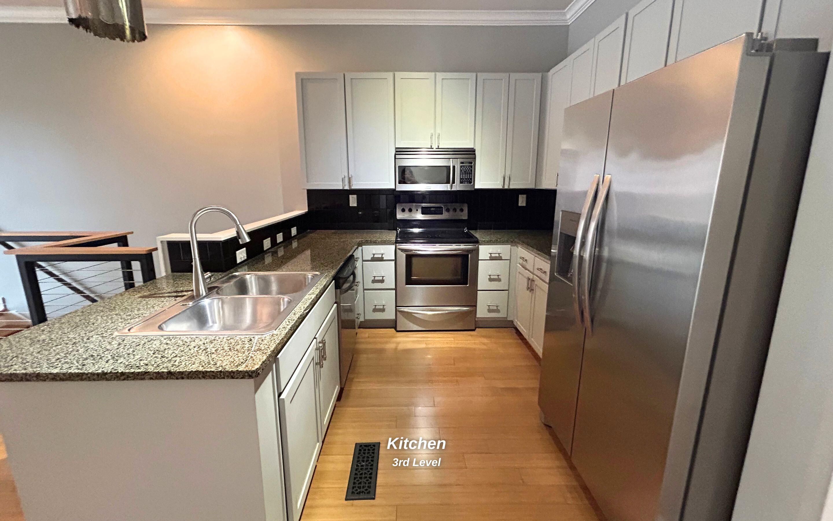 129 Walnut Street, Unit 134 Chattanooga, TN 37403 - Photo 18 of 32 Kitchen