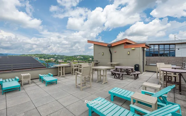 $3,200 | 129 Walnut Street, Unit 134, Chattanooga, TN 37403