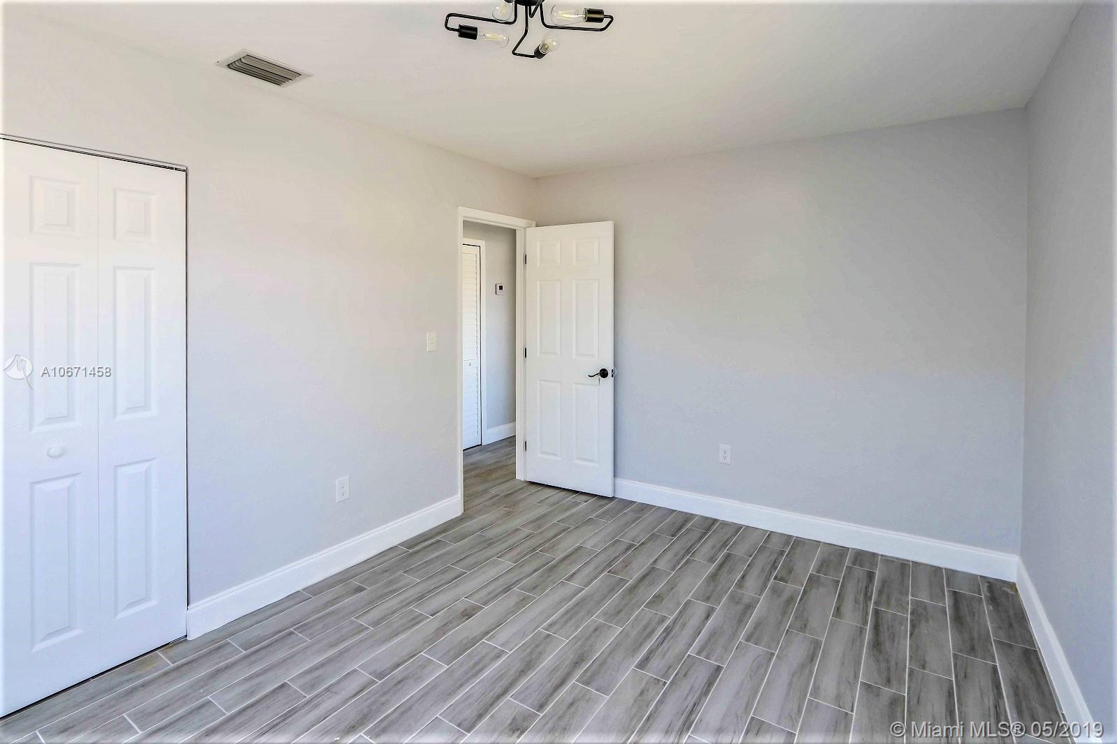 7450 Southwest 34th Street Miami, FL 33155 - Photo 21 of 25 Gallery Image 21