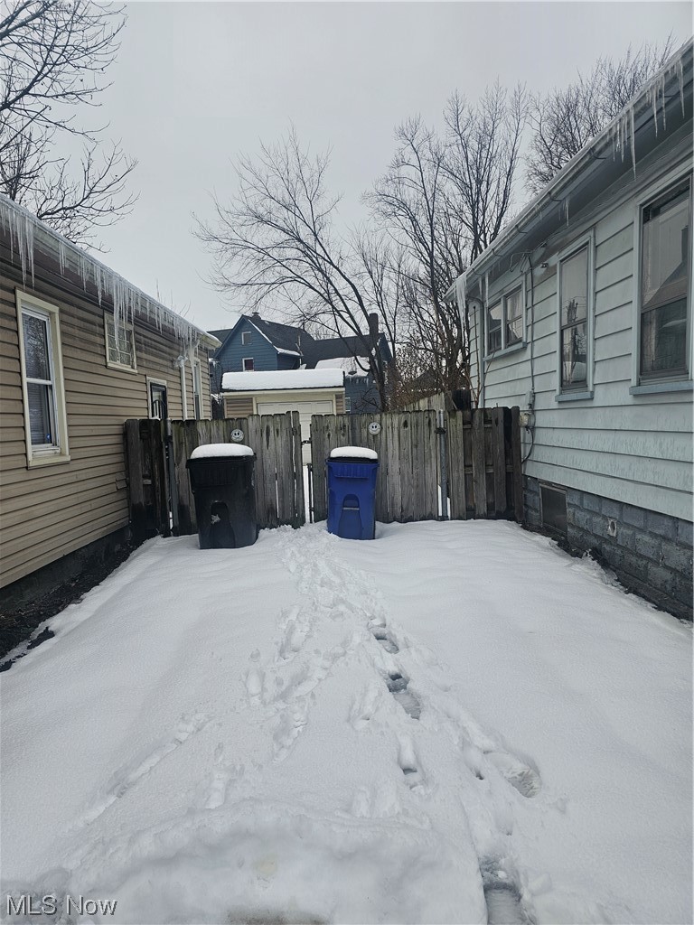 4324 Turney Road Cleveland, OH 44105 - Photo 6 of 27 View of snowy yard
