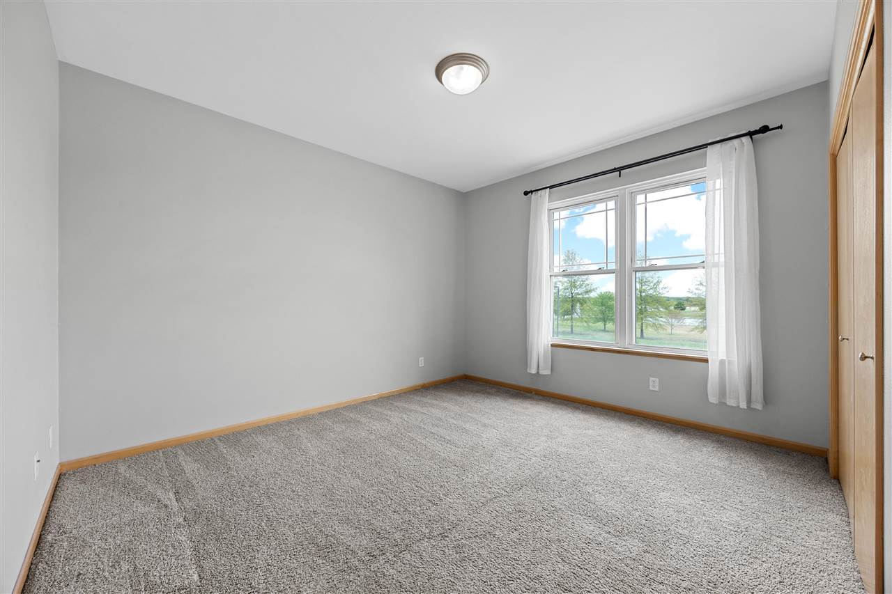1092 Walnut Avenue, Unit 102 Riverside, IA 52327 - Photo 14 of 35 Gallery Image 14