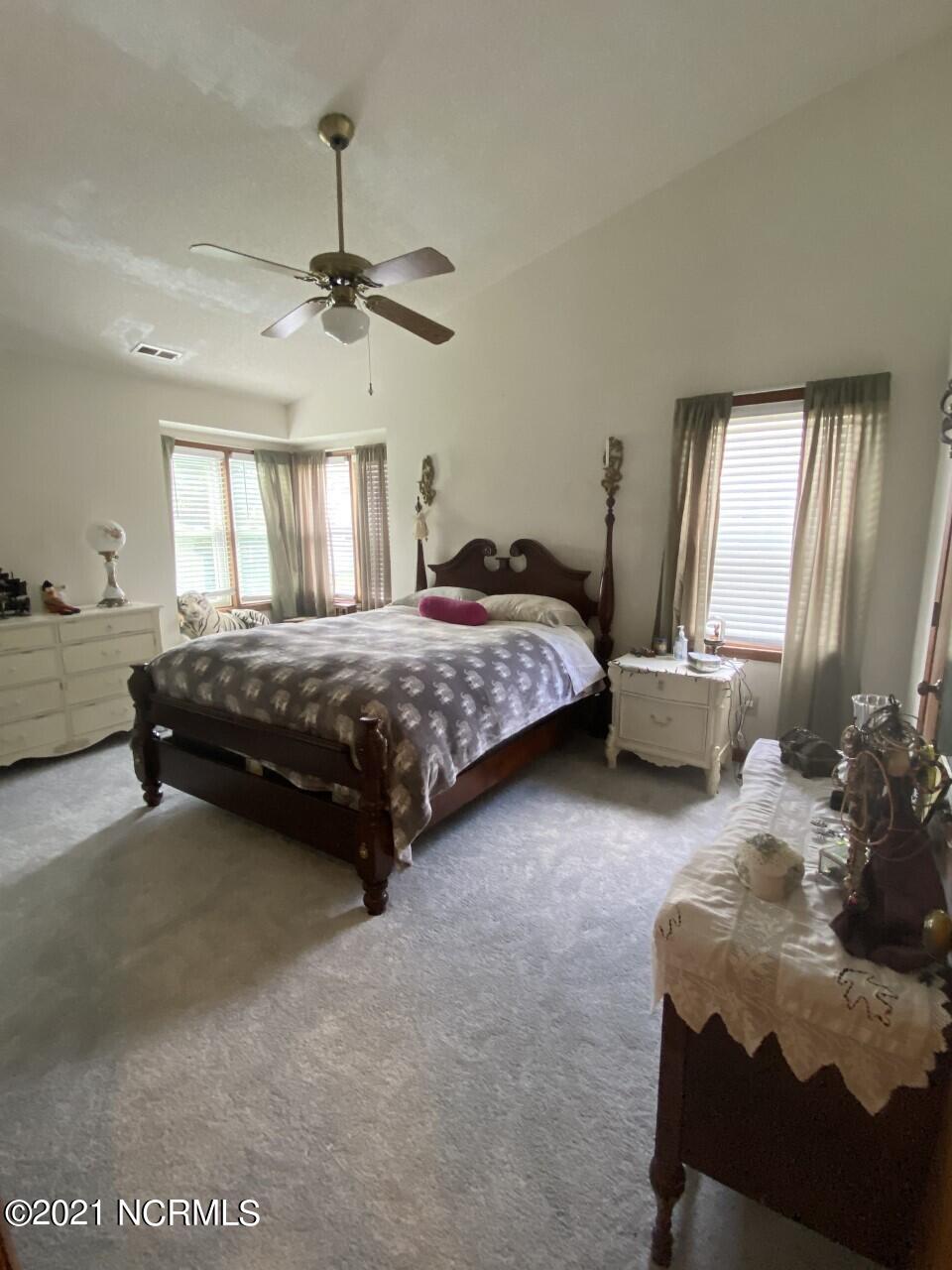 403 Raintree Road Jacksonville, NC 28540 - Photo 11 of 17 thumbnail_IMG_2747