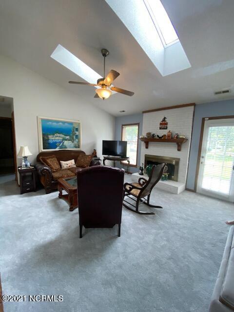 403 Raintree Road Jacksonville, NC 28540 - Photo 2 of 17 thumbnail_IMG_2732