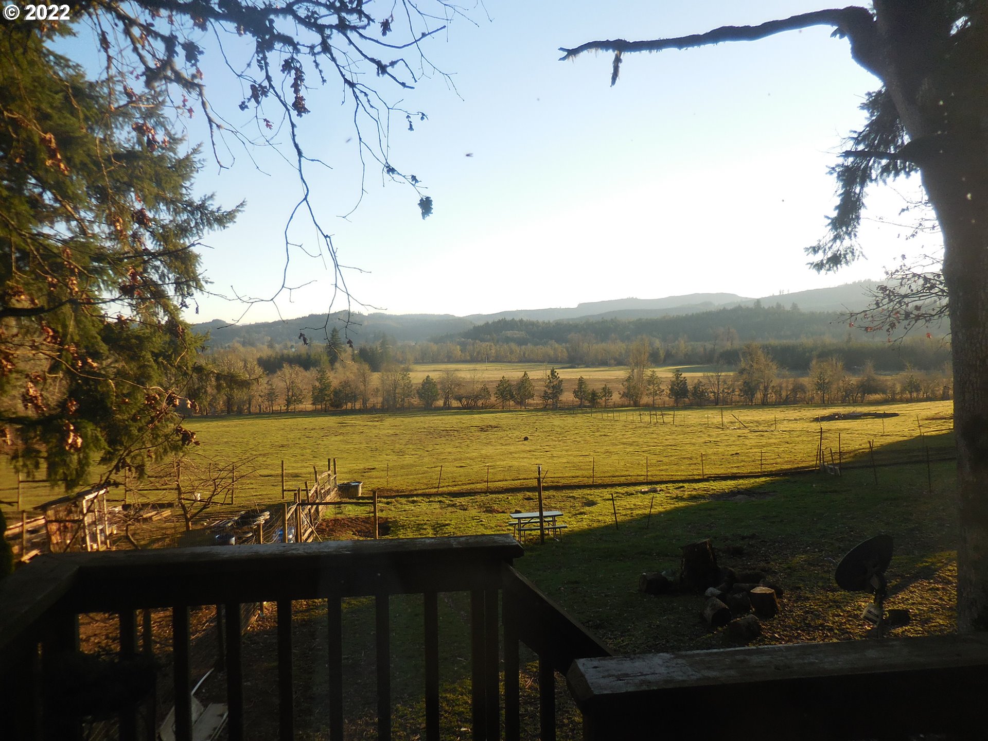 18480 Falls City Road Dallas, OR 97338 - Photo 28 of 32 a view of an ocean from a balcony