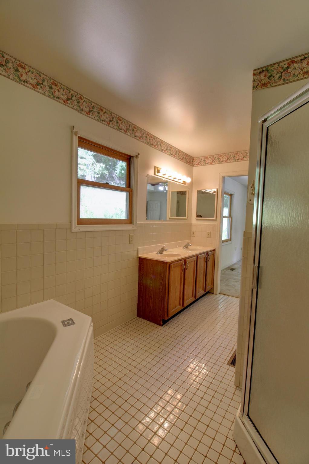 669 Gid Brown Hollow Road Washington, VA 22747 - Photo 23 of 54 Clean and functional, ready for your modern touch