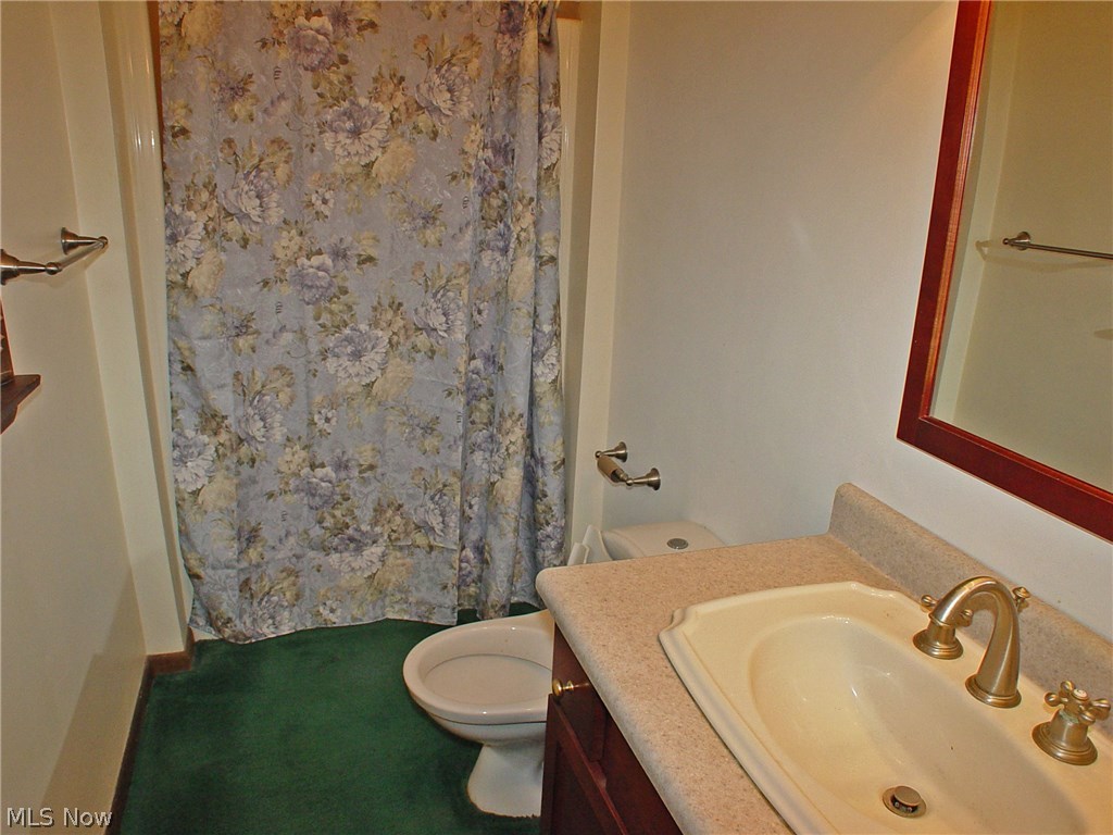 1315 Courtland Road Weirton, WV 26062 - Photo 7 of 13