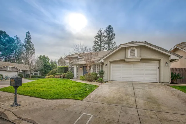 $495,970 | 9225 North Bramwell Street, Fresno, CA 93720