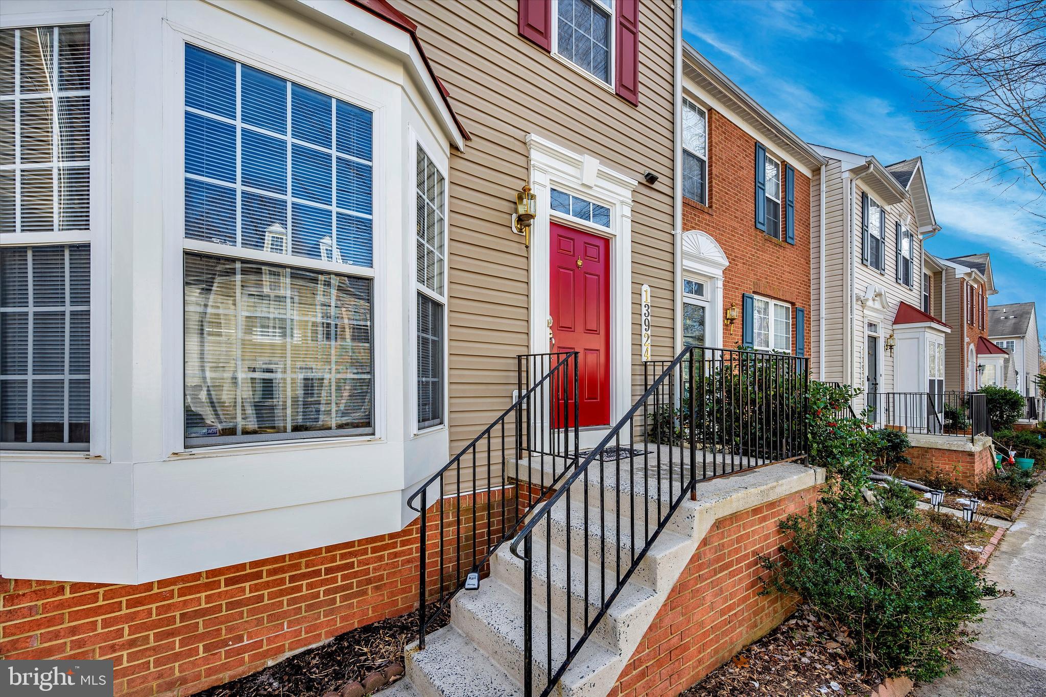 13924 Lullaby Road Germantown, MD 20874 - Photo 49 of 54 FRONT STAIRS