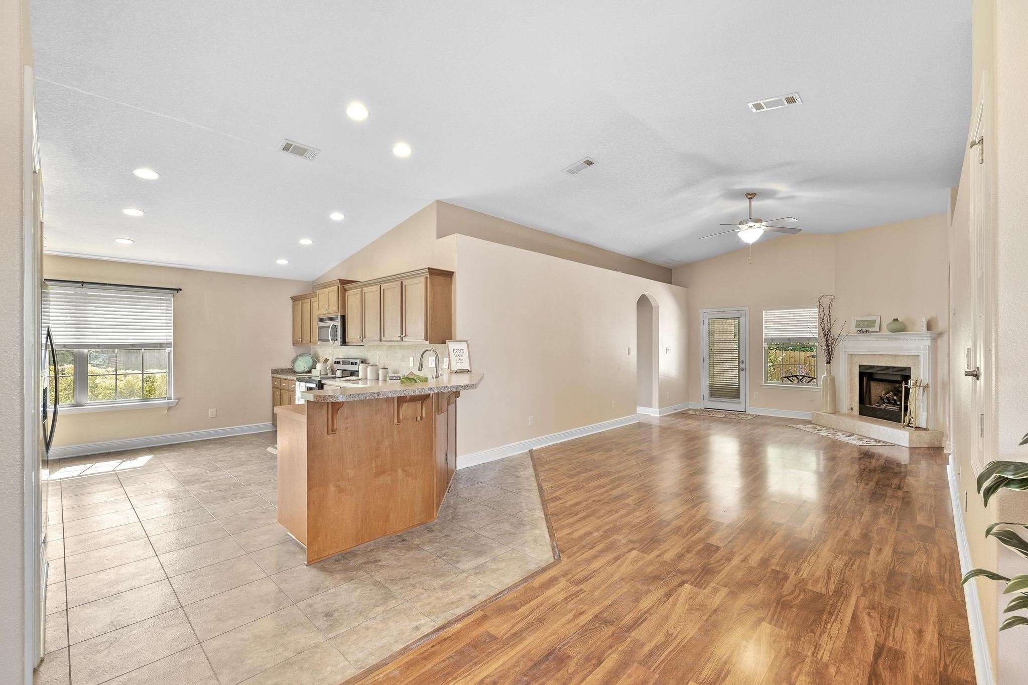 6305 Parakeet Trail Pensacola, FL 32503 - Photo 11 of 40