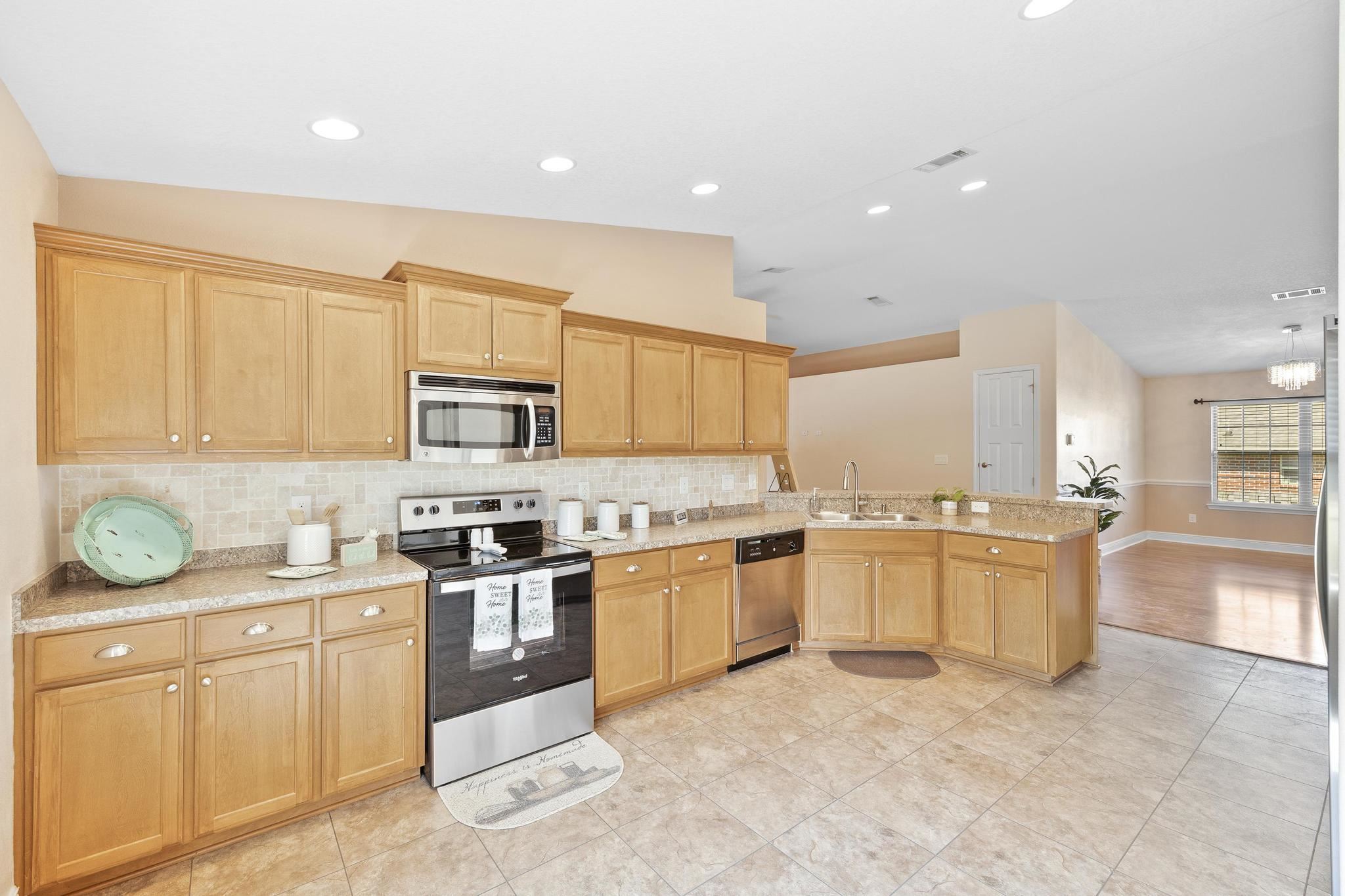 6305 Parakeet Trail Pensacola, FL 32503 - Photo 17 of 40