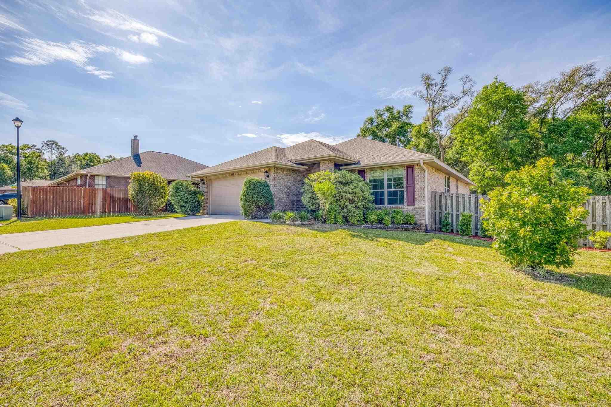 6305 Parakeet Trail Pensacola, FL 32503 - Photo 3 of 40