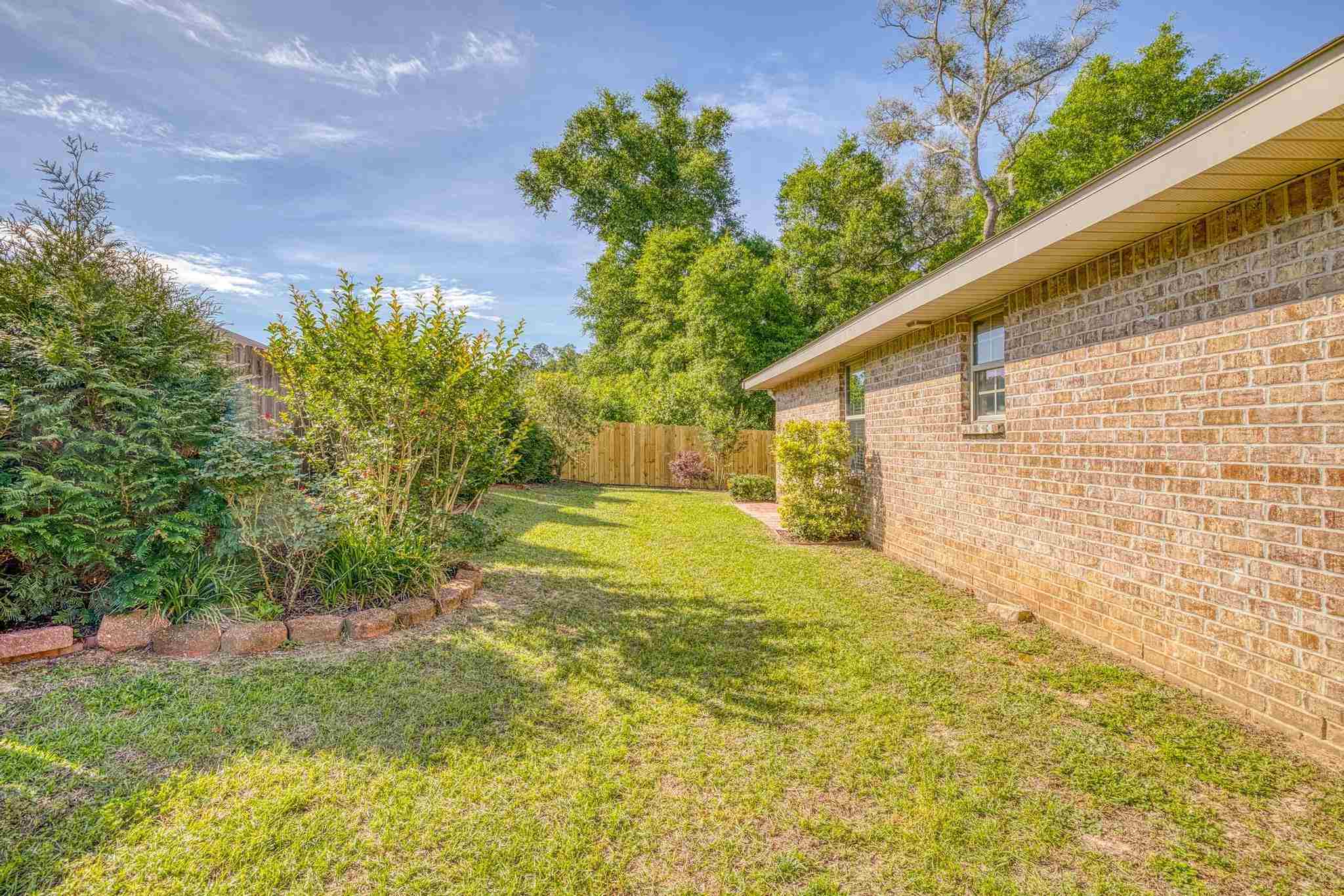 6305 Parakeet Trail Pensacola, FL 32503 - Photo 34 of 40