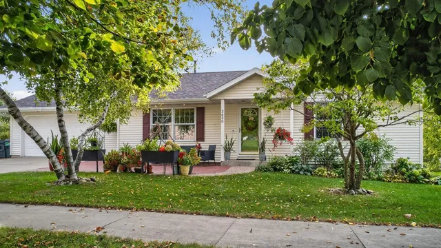 $349,900 | 3630 Strathmore Lane Southeast, Rochester, MN 55904