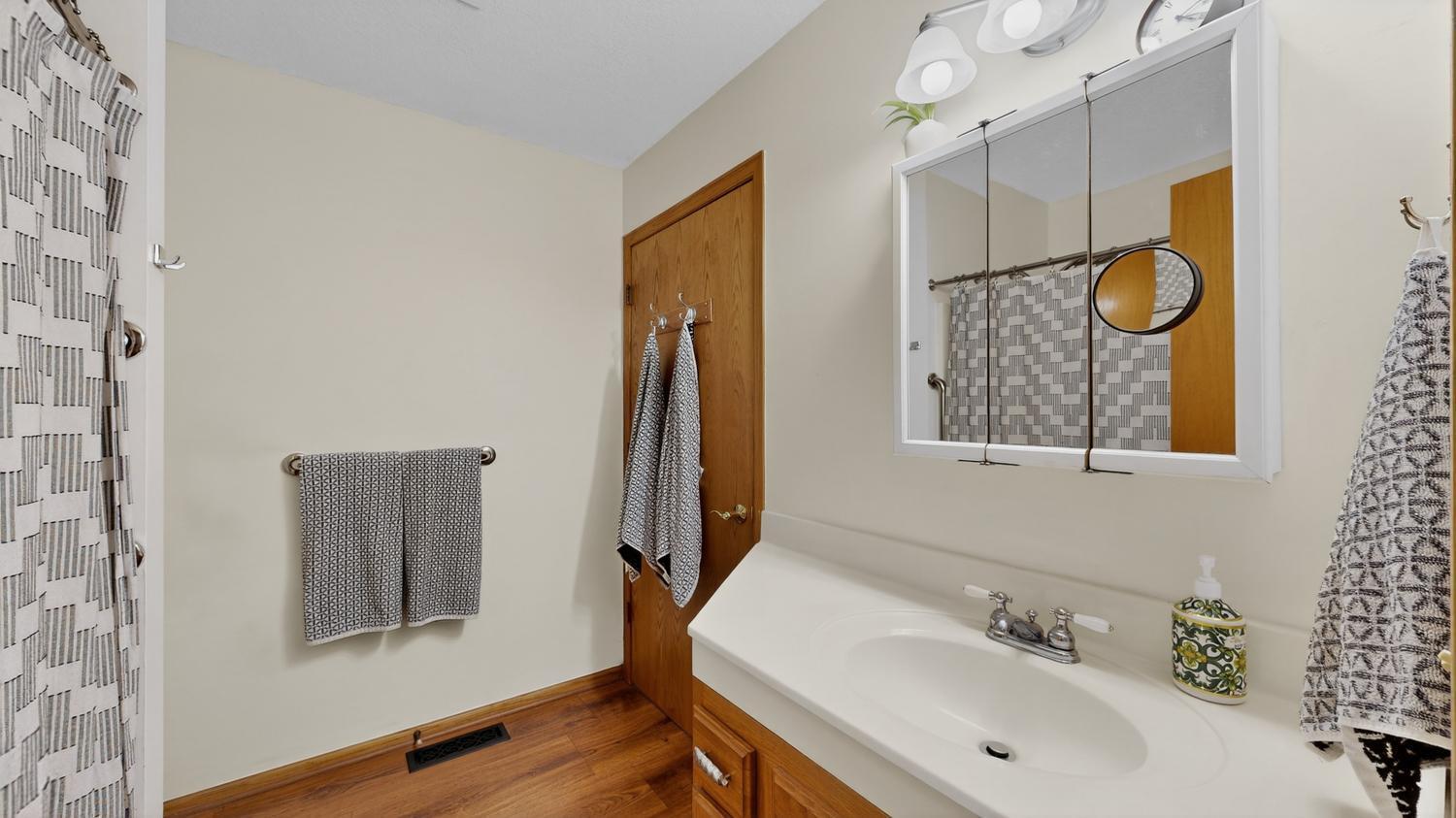 3630 Strathmore Lane Southeast Rochester, MN 55904 - Photo 16 of 49