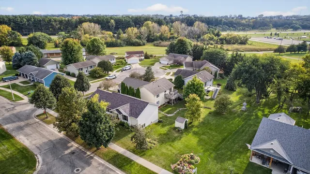 $349,900 | 3630 Strathmore Lane Southeast, Rochester, MN 55904