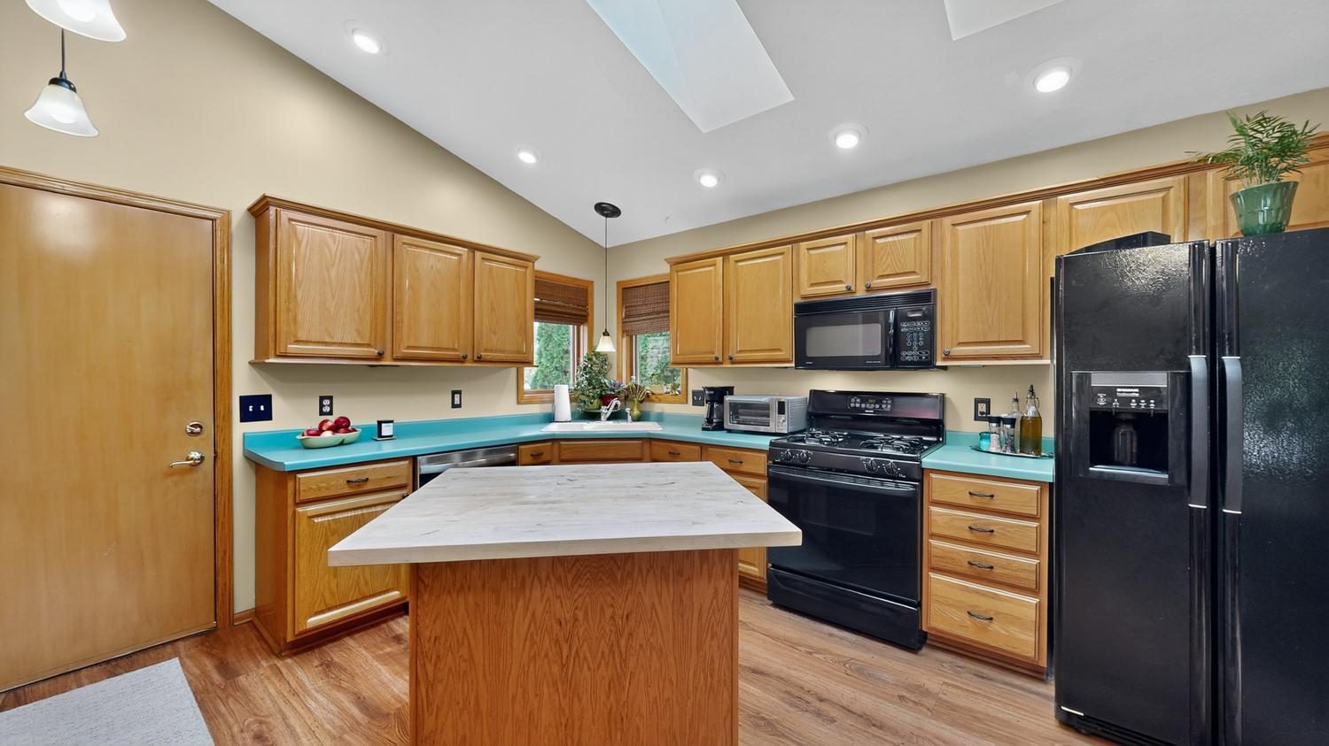 3630 Strathmore Lane Southeast Rochester, MN 55904 - Photo 4 of 49