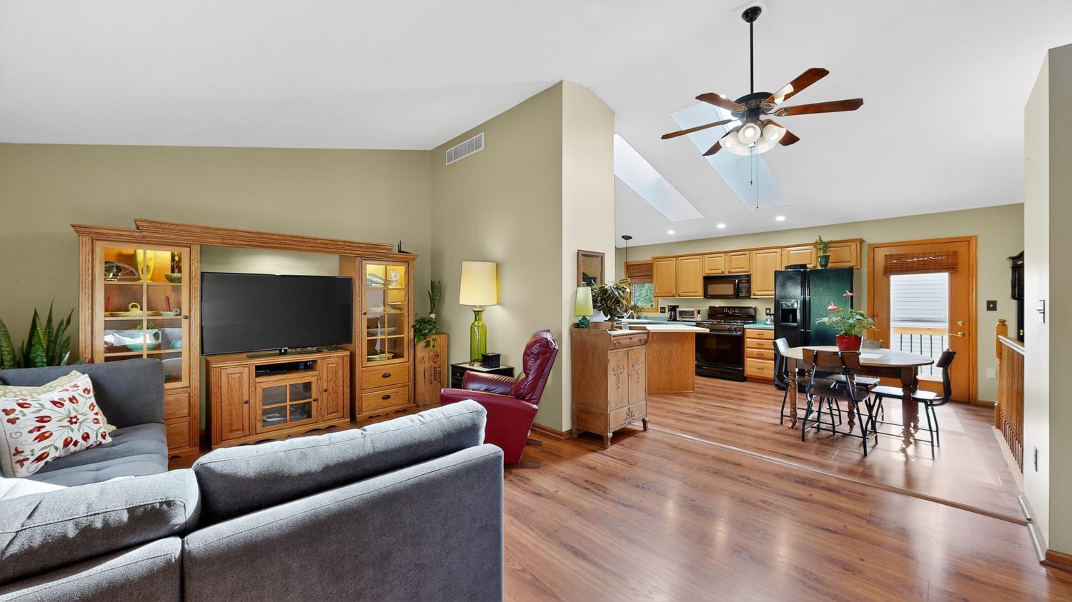 3630 Strathmore Lane Southeast Rochester, MN 55904 - Photo 9 of 49