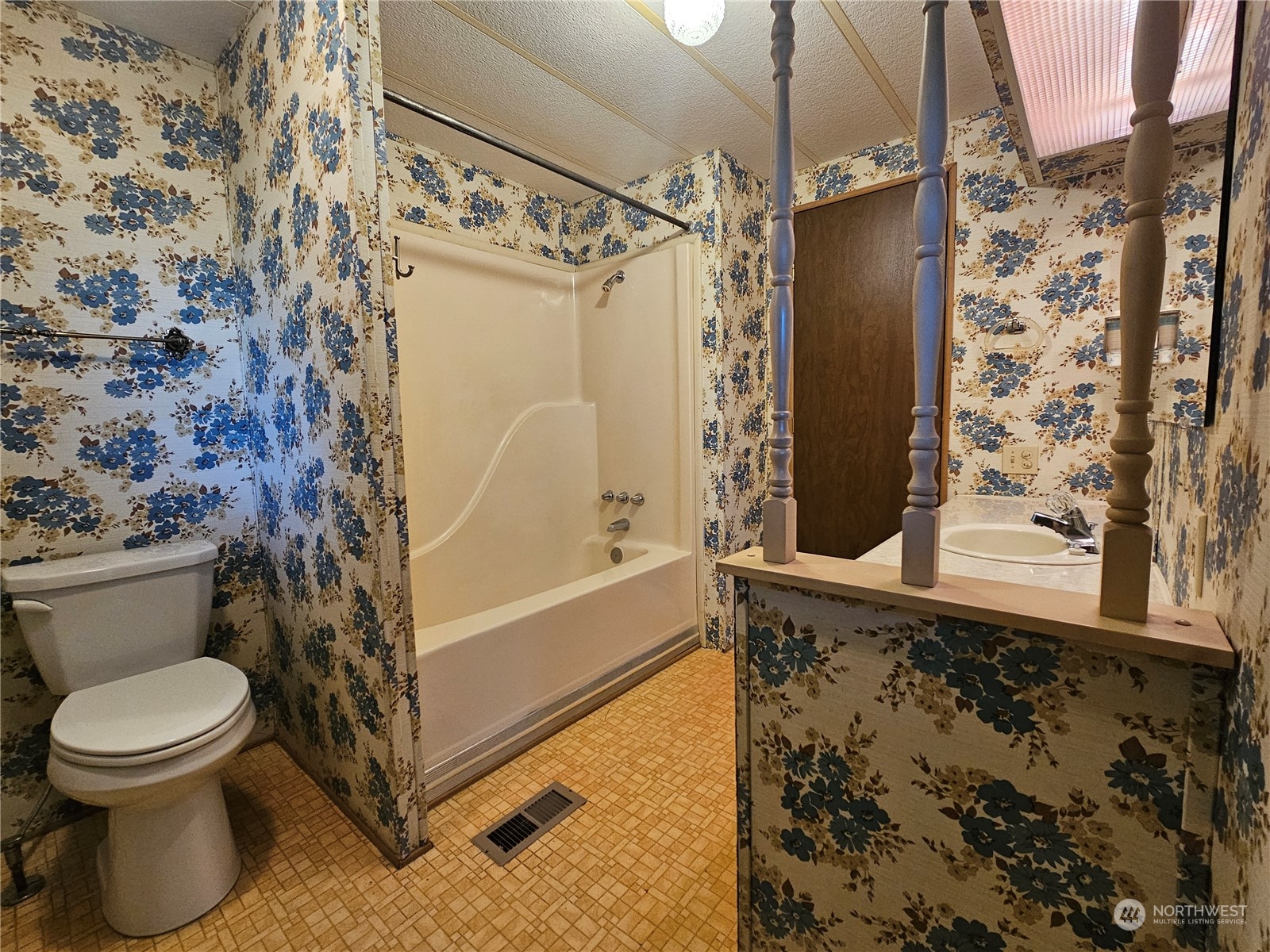 27 Bartell Road Oakville, WA 98568 - Photo 18 of 35 Gallery Image 18