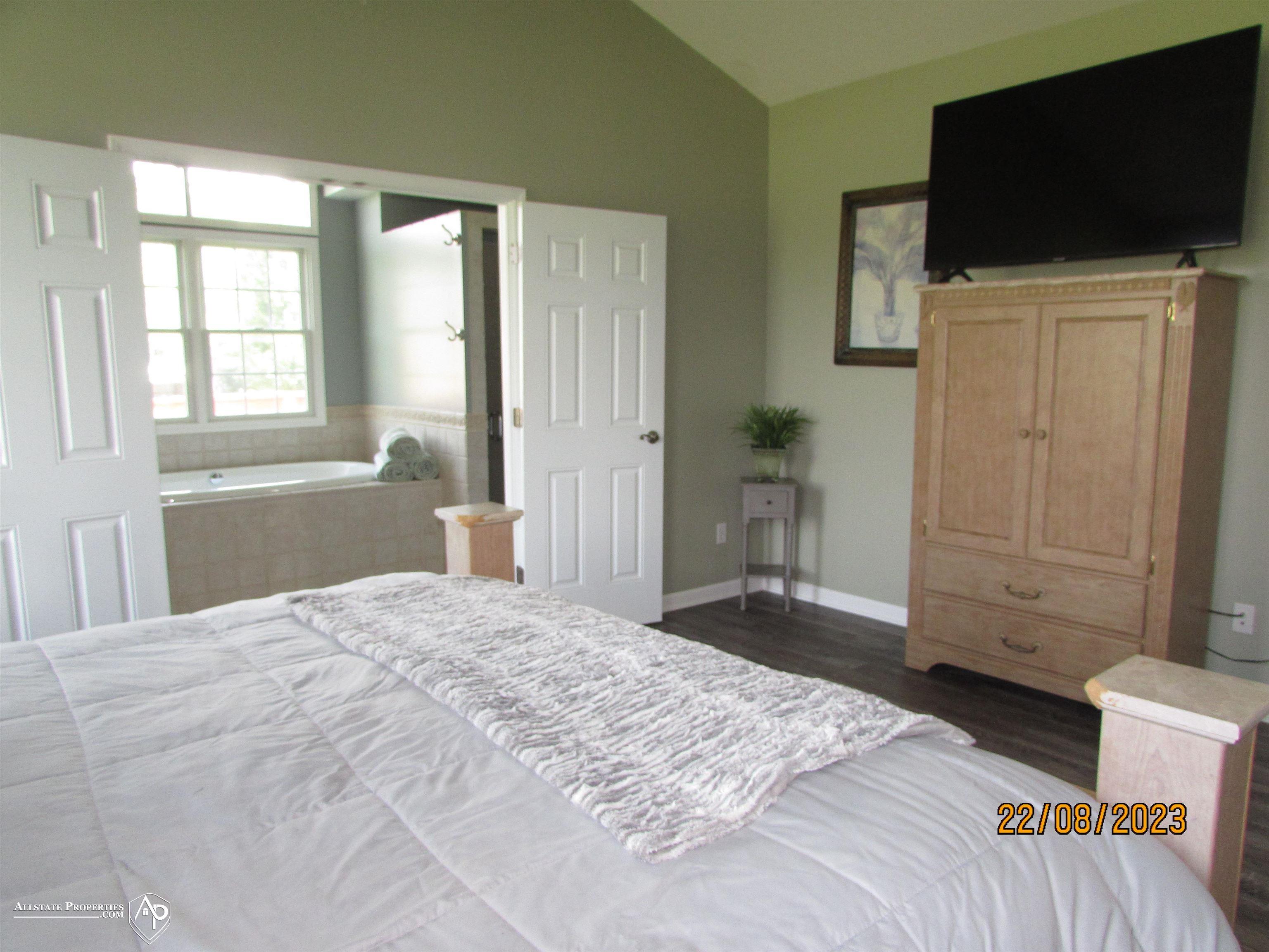 10078 Clark Road Davison, MI 48423 - Photo 18 of 39 50121324-17.JPG