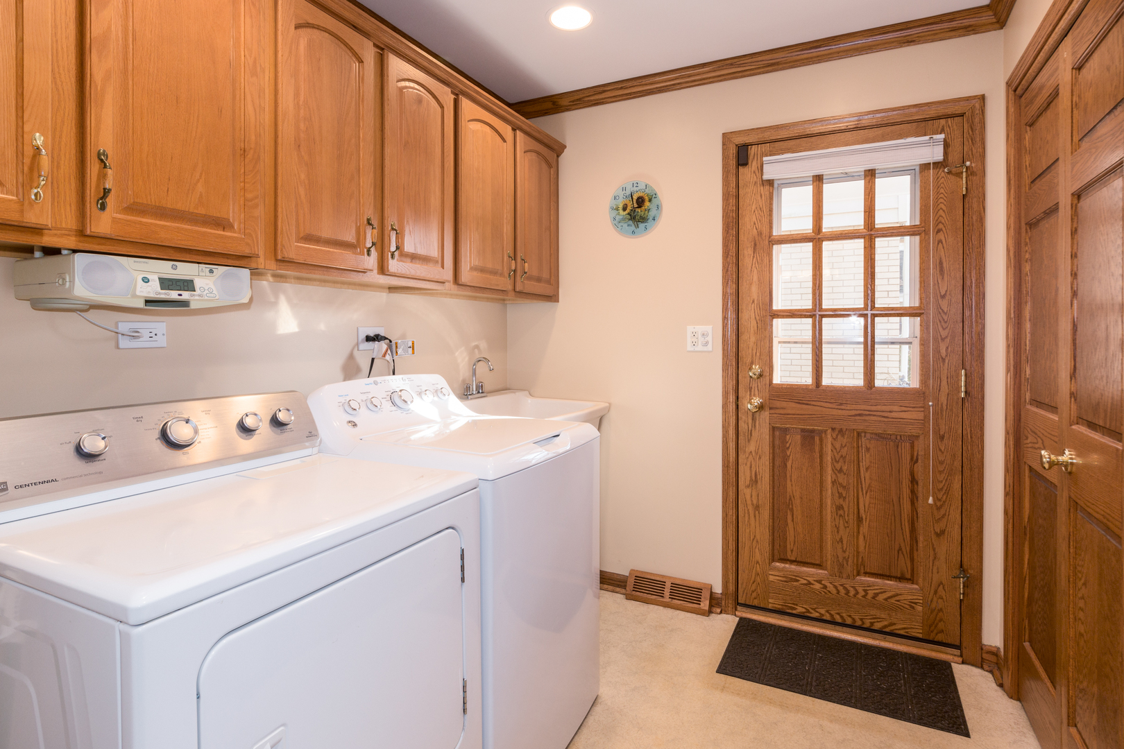 812 South Seminary Avenue Park Ridge, IL 60068 - Photo 21 of 35 a utility room with dryer and washer