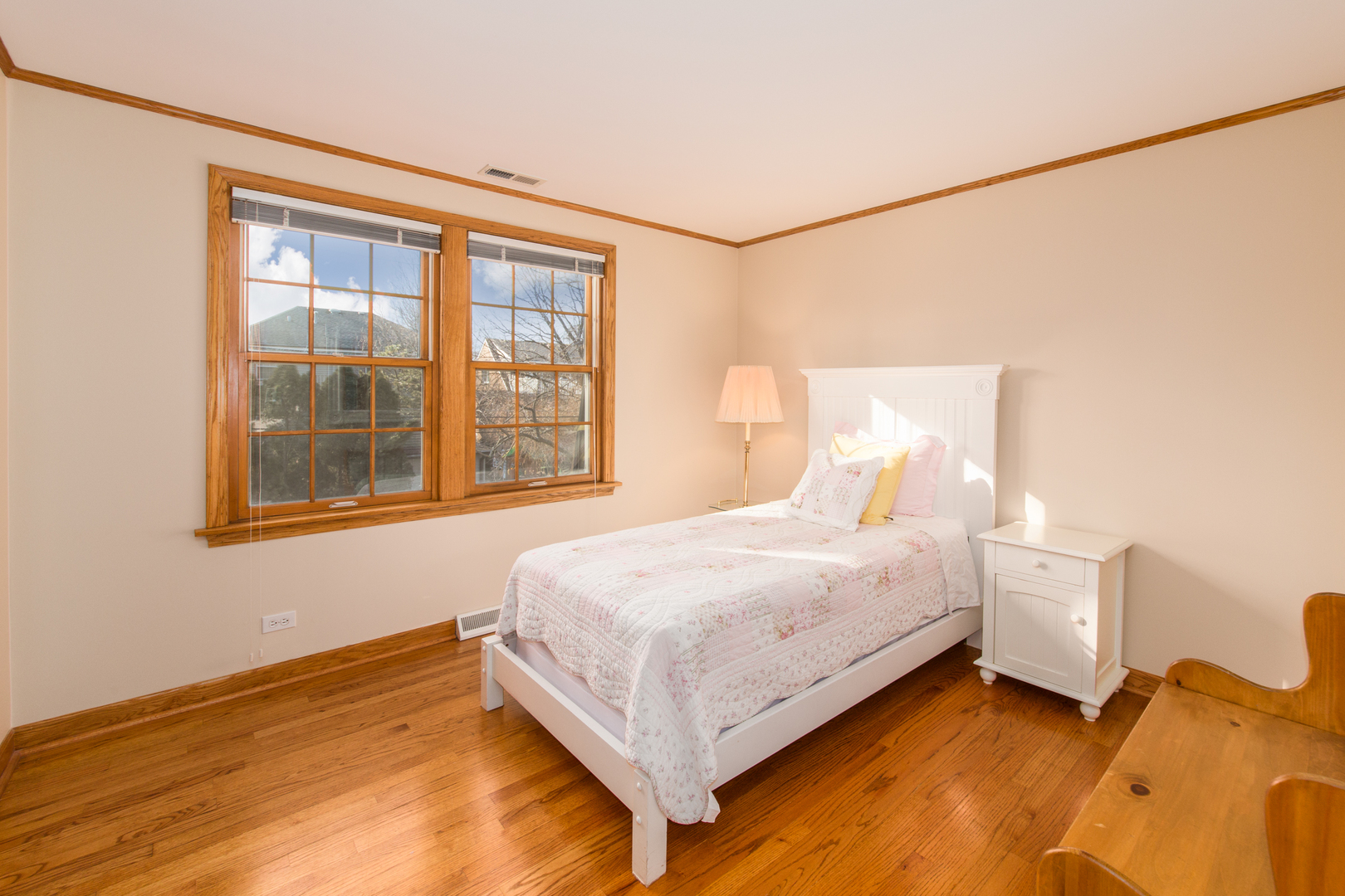 812 South Seminary Avenue Park Ridge, IL 60068 - Photo 22 of 35 a bedroom with a bed and window