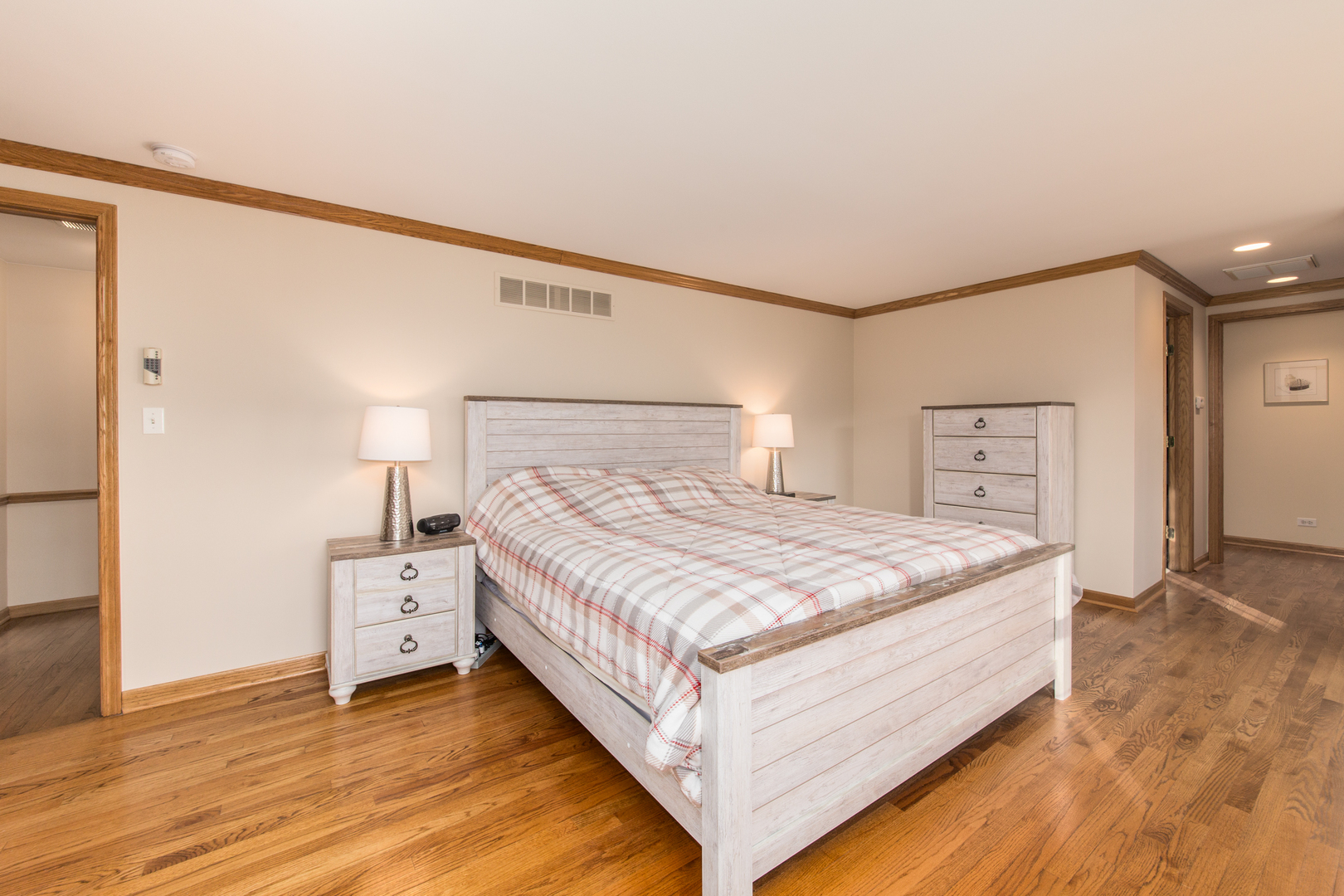812 South Seminary Avenue Park Ridge, IL 60068 - Photo 26 of 35 a bedroom with a bed and cabinets