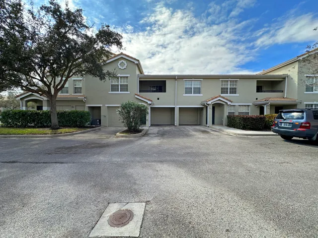 $1,600 | 160 Southwest Peacock Boulevard, Unit 31204, Port St. Lucie, FL 34986