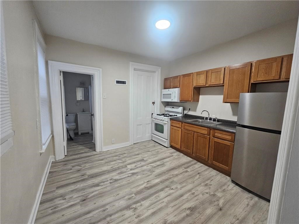 44 Park Avenue, Unit 2 Rochester, NY 14607 - Photo 7 of 10