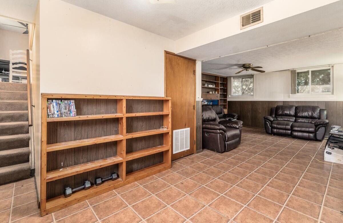 6507 Bartlett Road Reynoldsburg, OH 43068 - Photo 20 of 24 S_-_6507_Bartlett_Ct_-_061 2