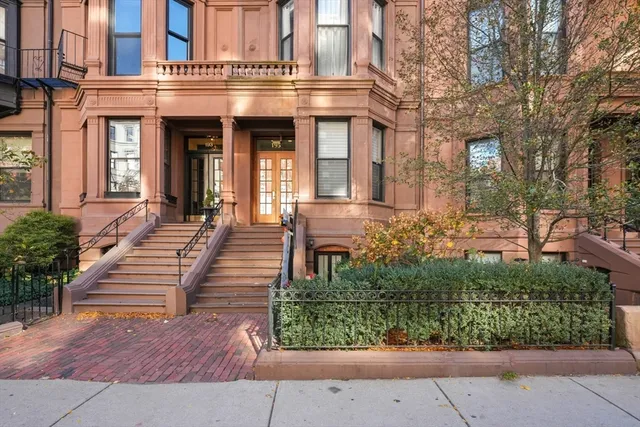 $1,325,000 | 195 Beacon Street, Unit 2, Boston, MA 02116
