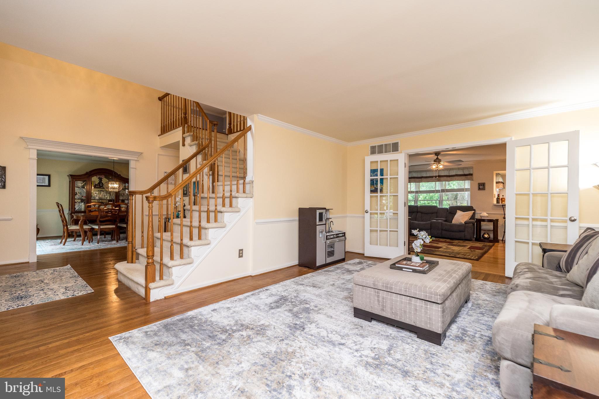 816 Redgate Road Dresher, PA 19025 - Photo 32 of 89 Living room