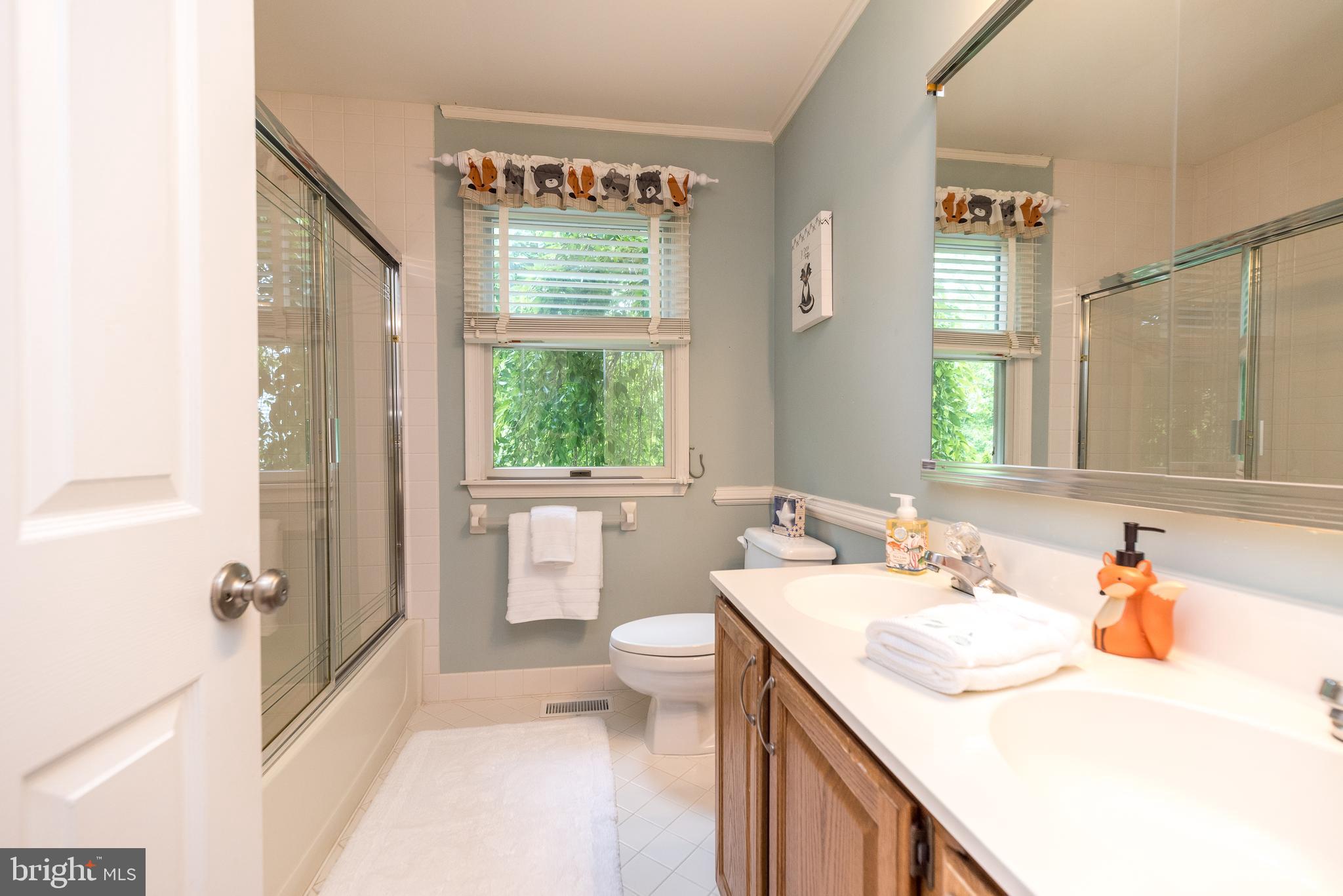 816 Redgate Road Dresher, PA 19025 - Photo 51 of 89 Full bath