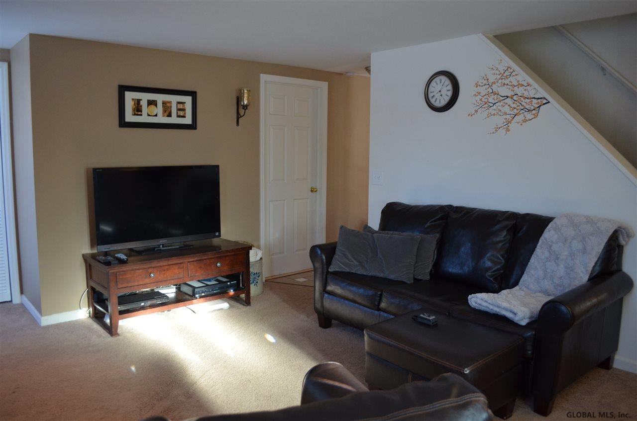 11 Bellview Road Troy, NY 12180 - Photo 5 of 19 Photo 5