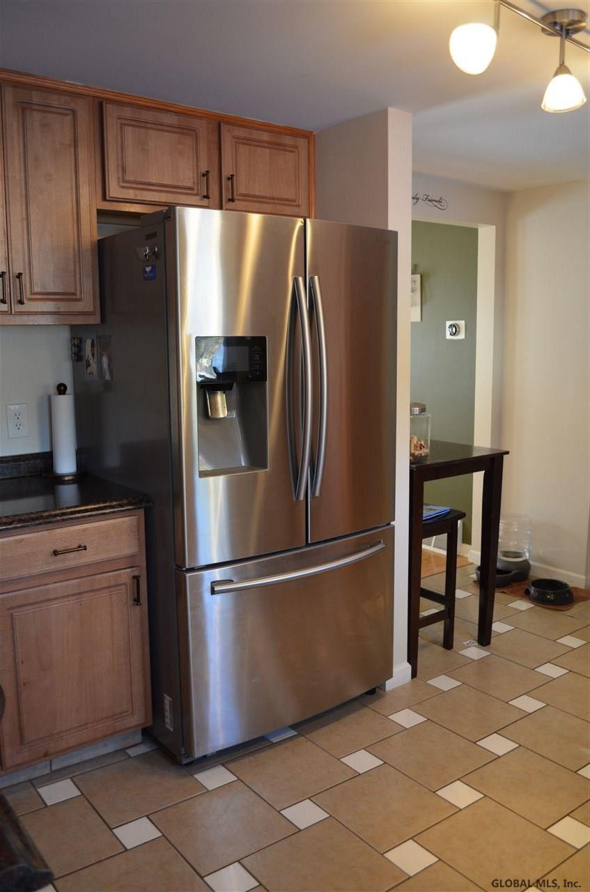 11 Bellview Road Troy, NY 12180 - Photo 8 of 19 Photo 8