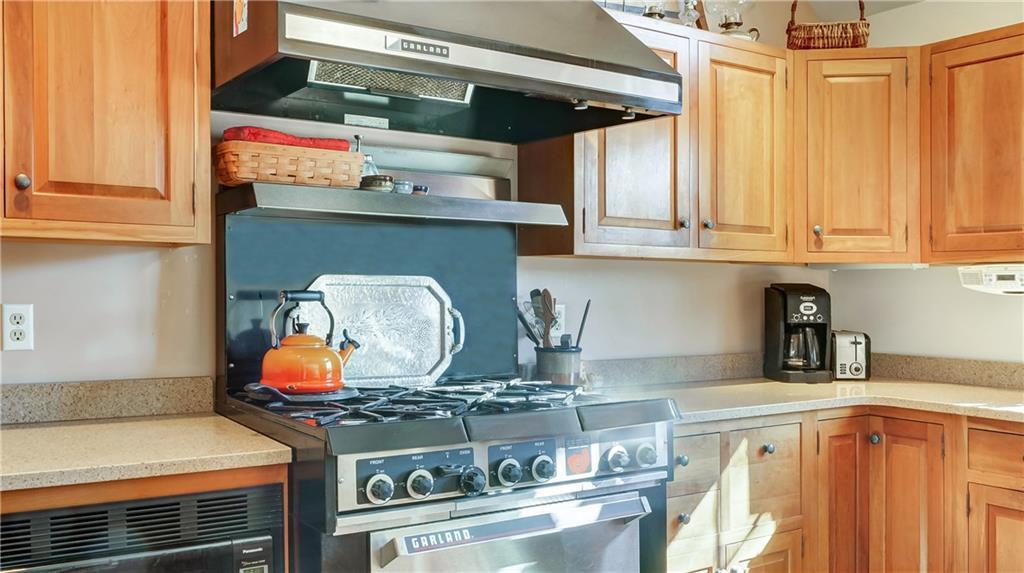 711 Hanson Ridge Road Springvale, ME 04083 - Photo 9 of 19 Garland gas stove