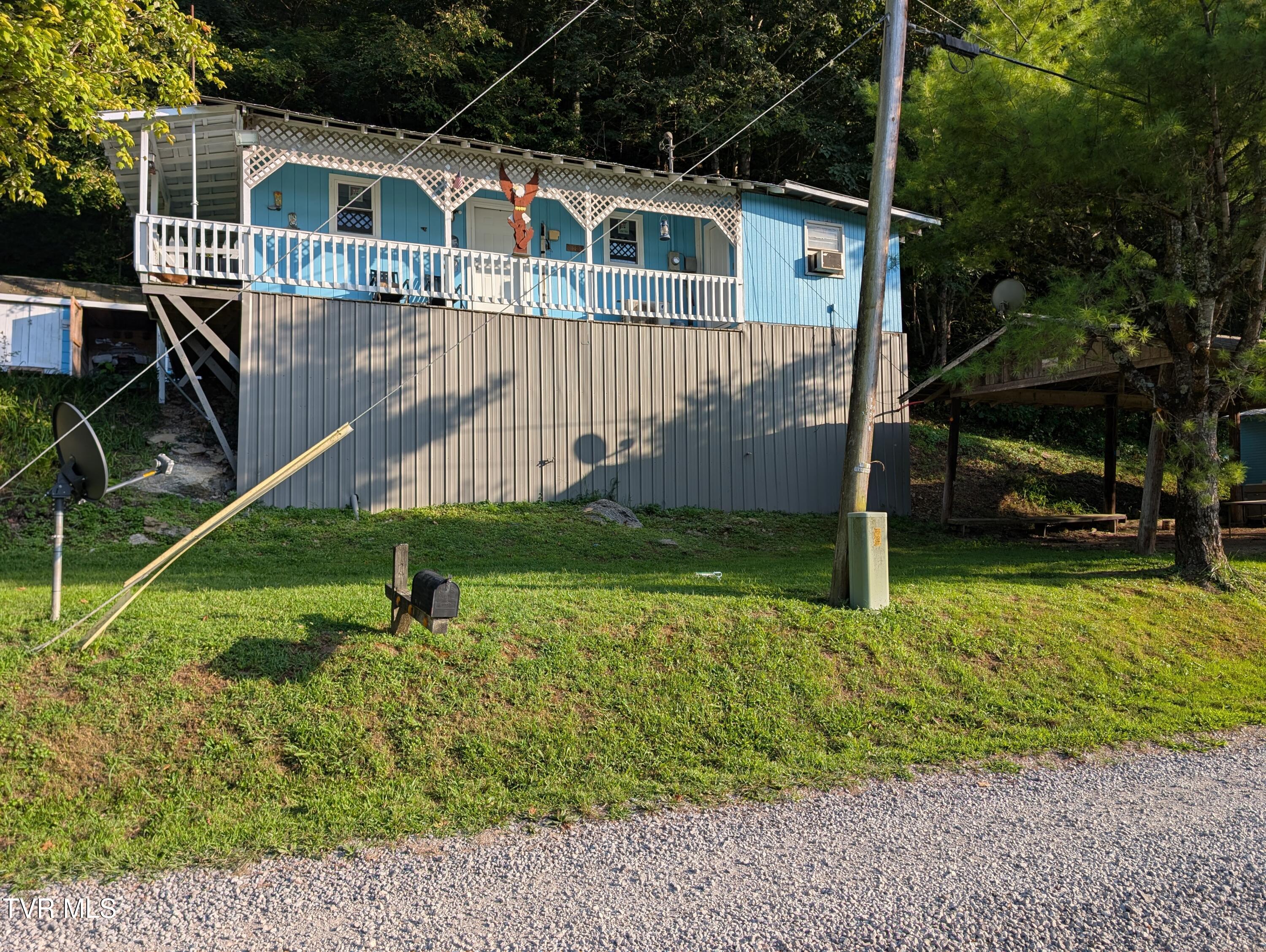 10696 Horton Ford Road Eidson, TN 37731 - Photo 2 of 44 PXL_20250821_223805788