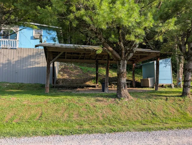 $325,000 | 10696 Horton Ford Road, Eidson, TN 37731