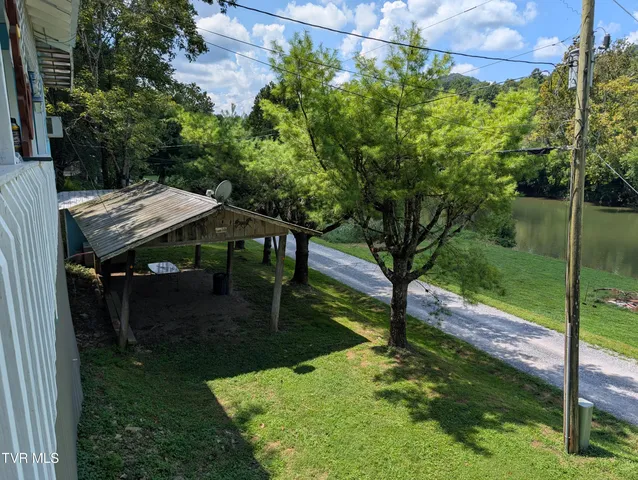 $325,000 | 10696 Horton Ford Road, Eidson, TN 37731