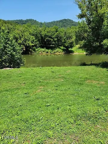 $325,000 | 10696 Horton Ford Road, Eidson, TN 37731