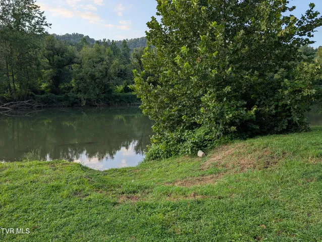 $325,000 | 10696 Horton Ford Road, Eidson, TN 37731