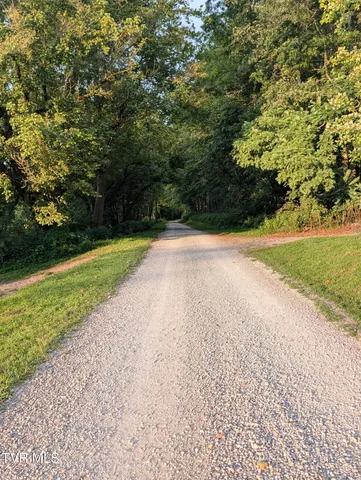 $325,000 | 10696 Horton Ford Road, Eidson, TN 37731