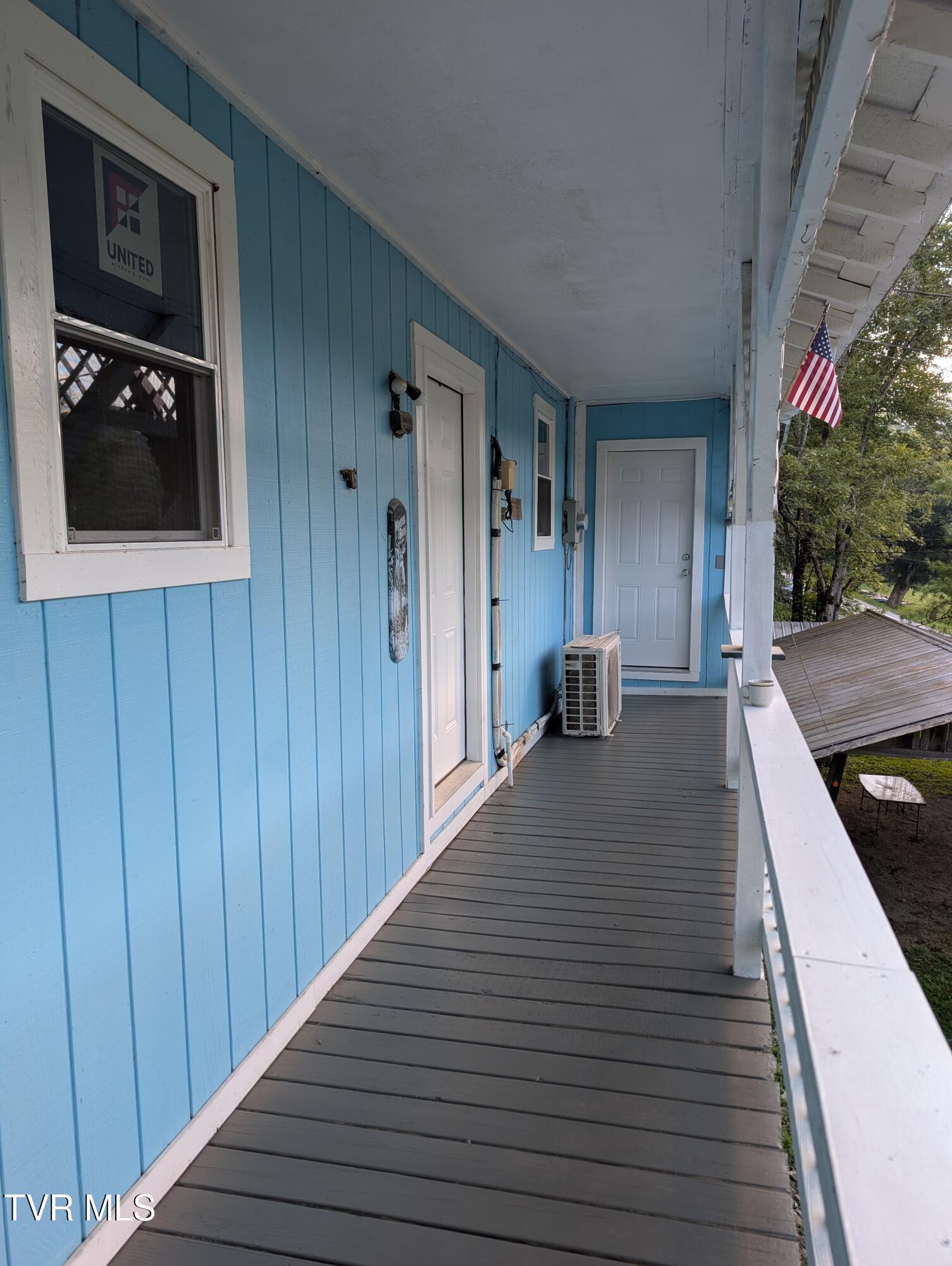 10696 Horton Ford Road Eidson, TN 37731 - Photo 5 of 44 PXL_20250822_223350700